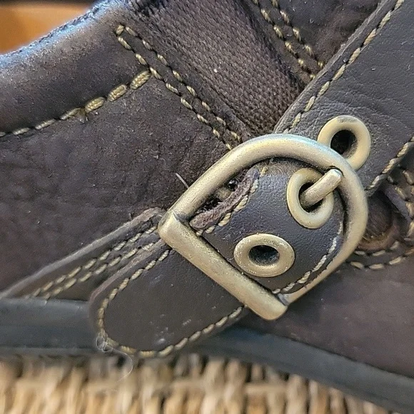 MERRELL Dassie buckle leather brown slip-on shoes. J69082 Size 8.5. - Picture 8 of 8